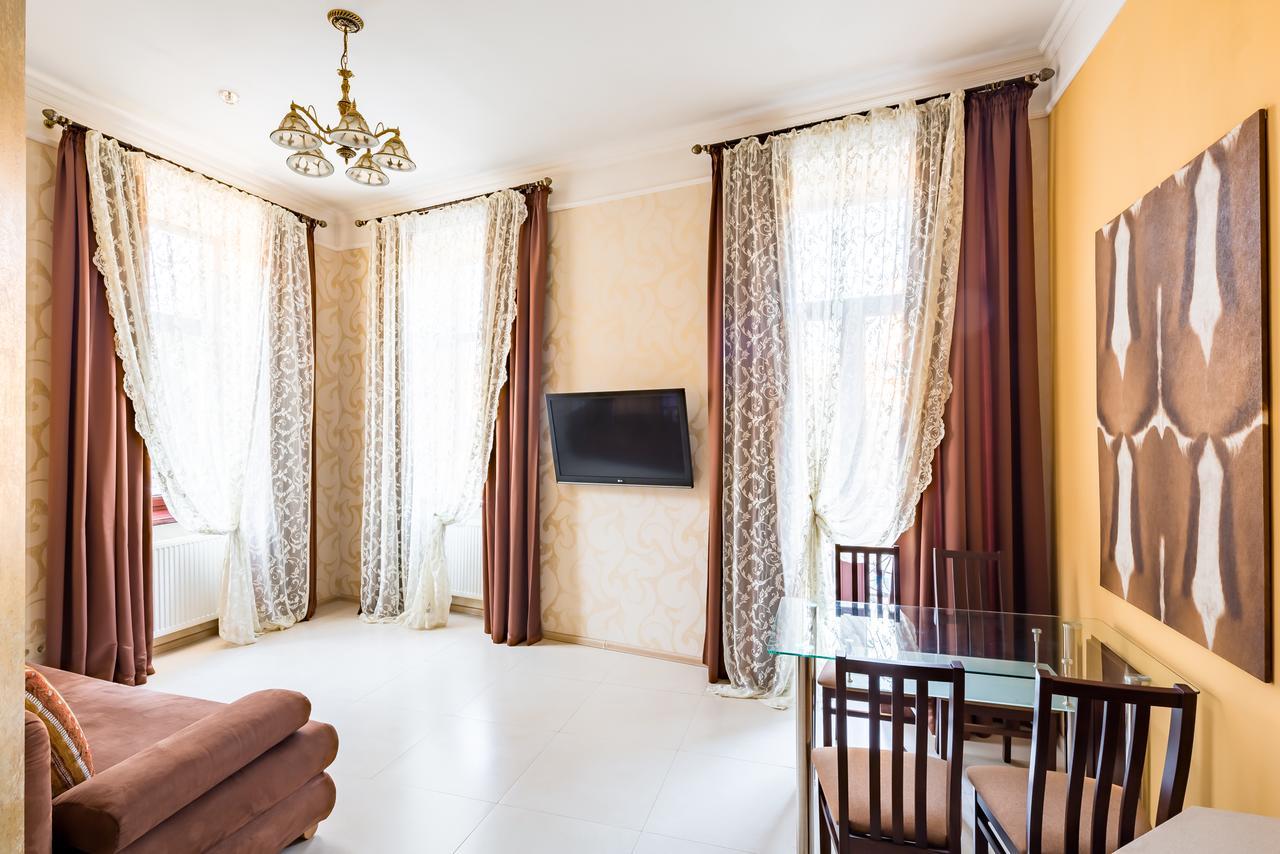Leogrand Apartments On Doroshenka Street 1 Lviv Exterior photo