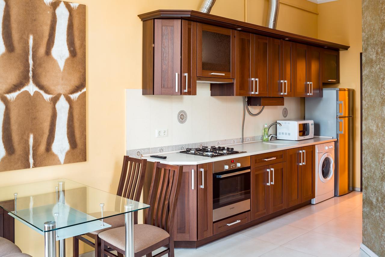 Leogrand Apartments On Doroshenka Street 1 Lviv Exterior photo