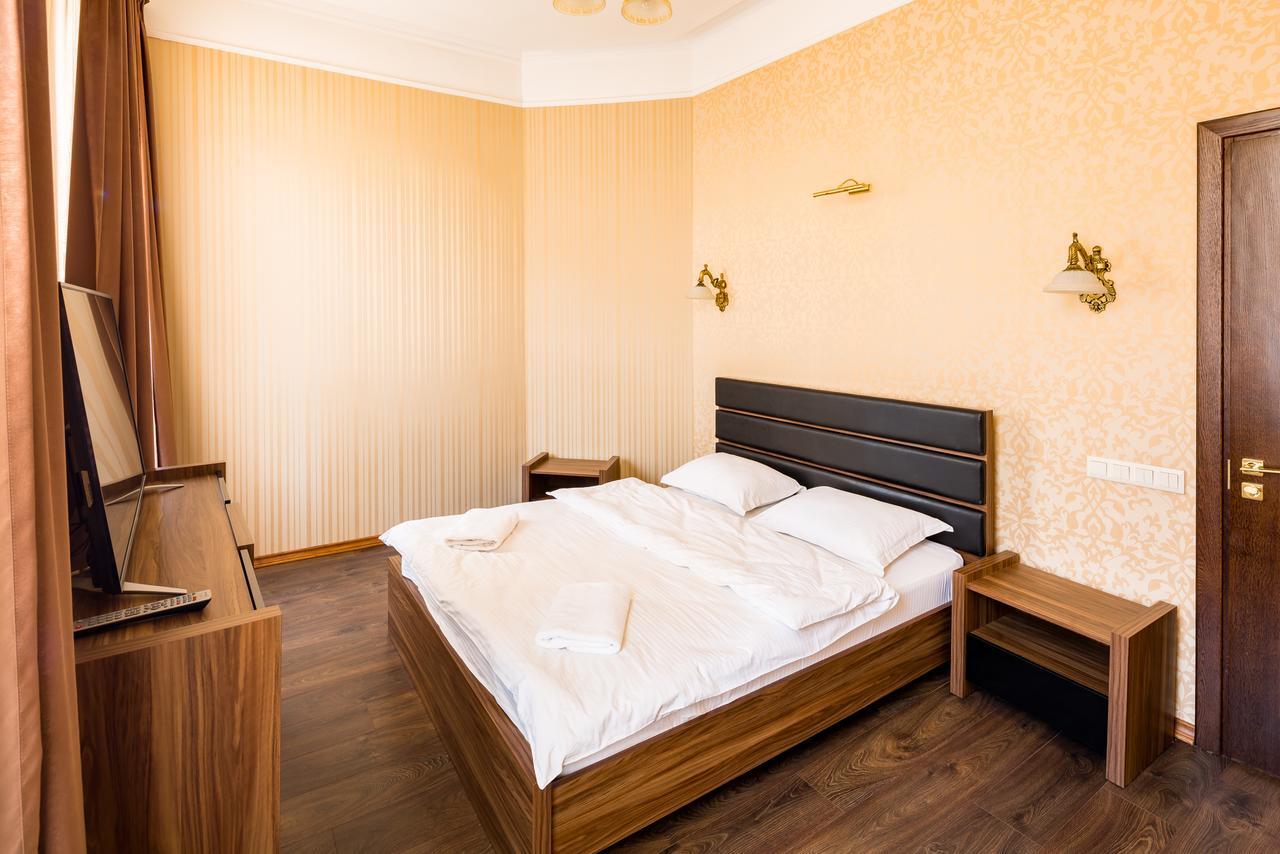 Leogrand Apartments On Doroshenka Street 1 Lviv Exterior photo